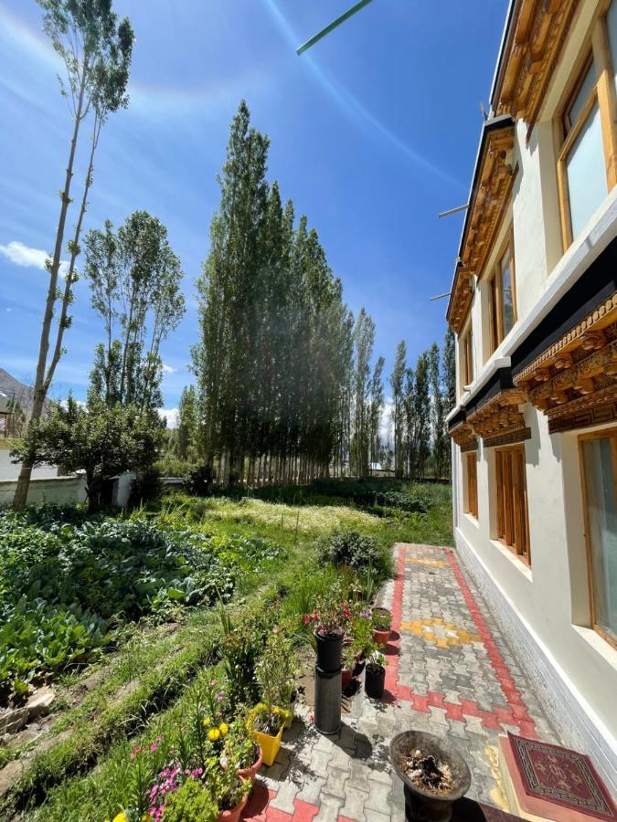 Tongspon Inn Leh Exterior photo